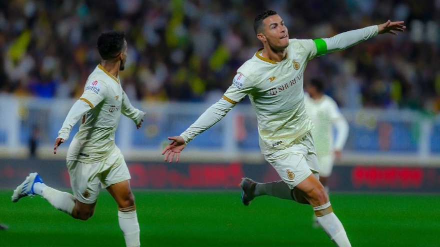 Ronaldo mang phong độ ghi bàn ở ĐT Bồ Đào Nha về Al Nassr